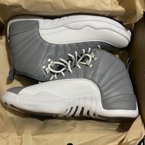 Brand new never worn don’t like the color wanna sell them